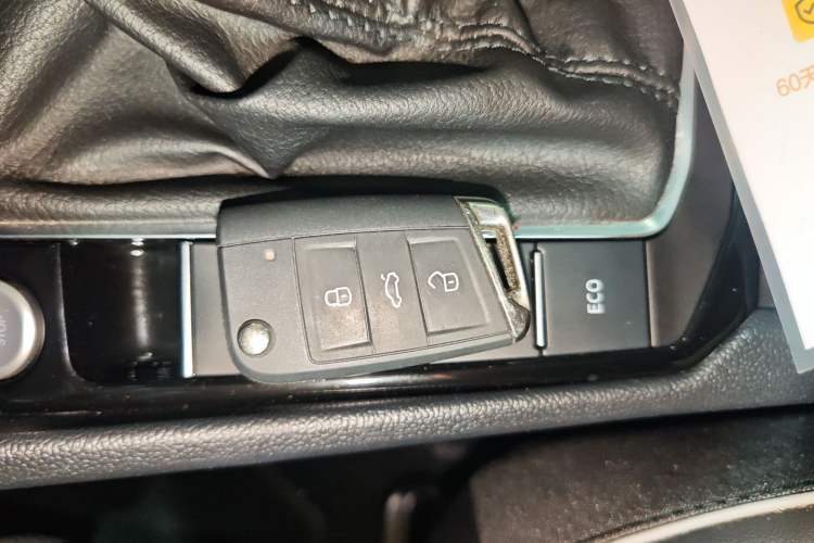 Used Volkswagen Sagitar 2024 300TSI DSG Excellence Edition Vehicle Key