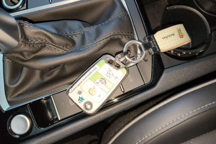 Used Volkswagen Sagitar 2024 300TSI DSG Excellence Edition Vehicle Key