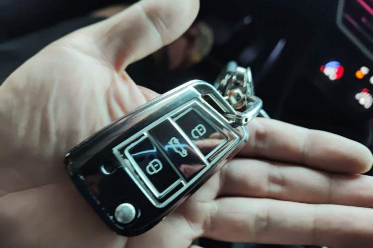 Used Volkswagen Sagitar 2024 300TSI DSG Excellence Edition Vehicle Key