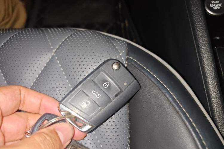 Used Volkswagen Sagitar 2024 300TSI DSG Excellence Edition Vehicle Key