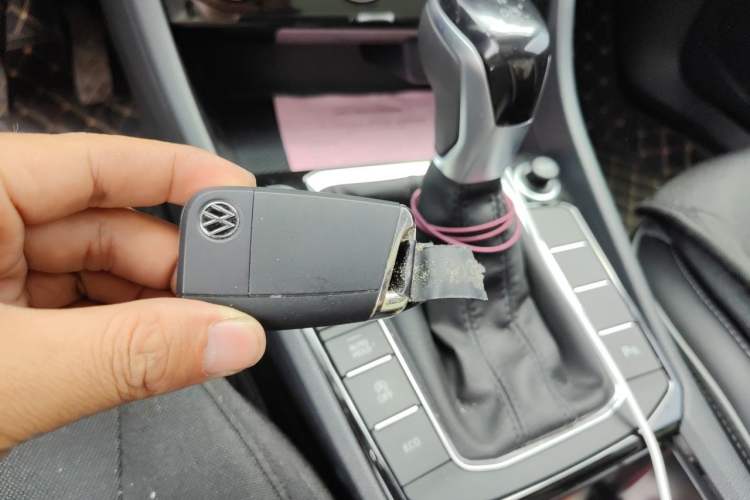 Used Volkswagen Sagitar 2024 300TSI DSG Excellence Edition Vehicle Key