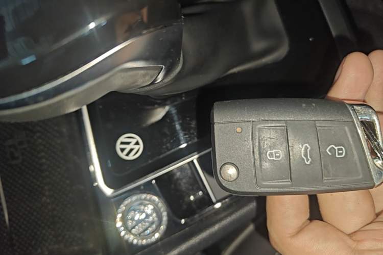 Used Volkswagen Sagitar 2024 300TSI DSG Excellence Edition Vehicle Key