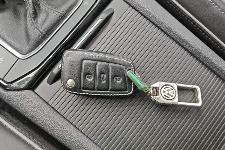 Used Volkswagen Sagitar 2024 300TSI DSG Excellence Edition Vehicle Key