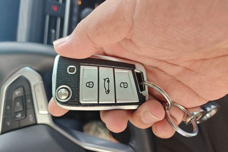 Used Volkswagen Sagitar 2024 300TSI DSG Excellence Edition Vehicle Key