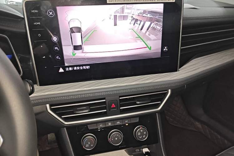 Used Volkswagen Sagitar 2025 Revised Version 2 300TSI DSG Excellence Edition Audio And AC Panel