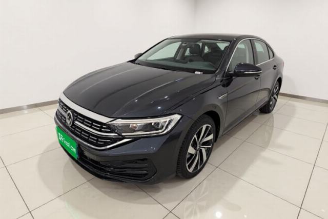 Ojetý Volkswagen Sagitar 2025 Revised Version 2 300TSI DSG Excellence Edition