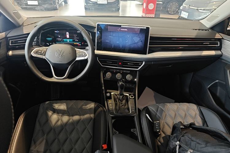 Used Volkswagen Sagitar 2025 Revised Version Three 300TSI DSG Excellence Edition Center Console