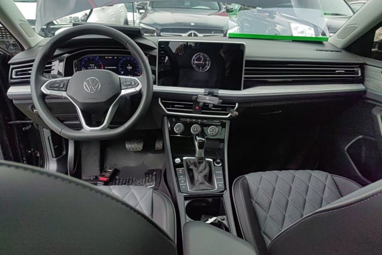 Used Volkswagen Sagitar 2025 Revised Version 2 300TSI DSG Excellence Edition Center Console