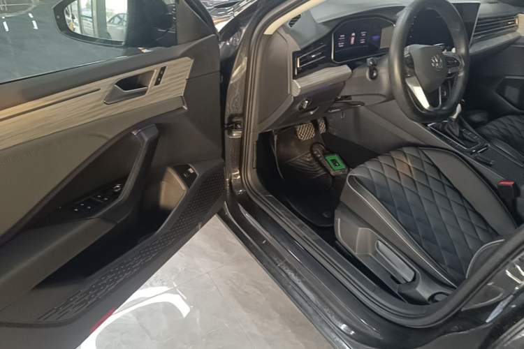 Used Volkswagen Sagitar 2025 300TSI DSG Excellence Edition Driver Seat