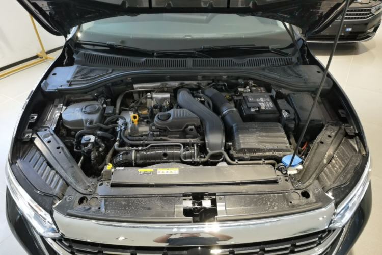 Used Volkswagen Sagitar 2025 Facelifted 300TSI DSG Excellence Edition Engine Bay