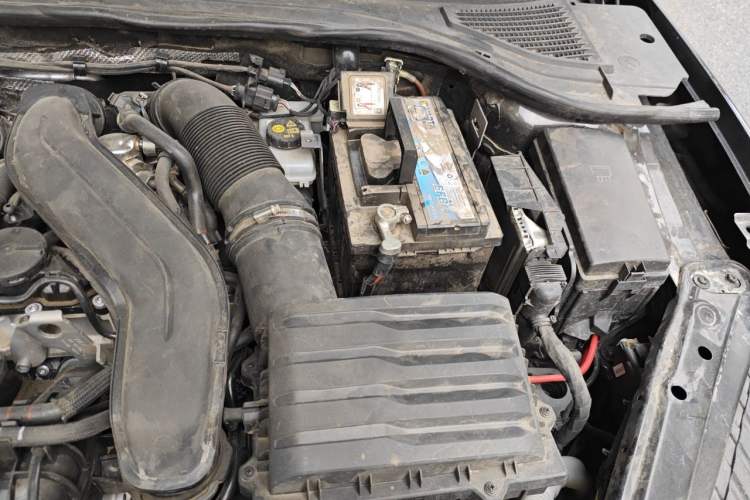 Used Volkswagen Sagitar 2025 300TSI DSG Excellence Edition Engine Bay Left