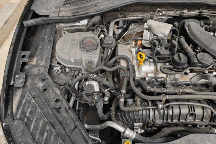 Used Volkswagen Sagitar 2025 300TSI DSG Excellence Edition Engine Bay Right