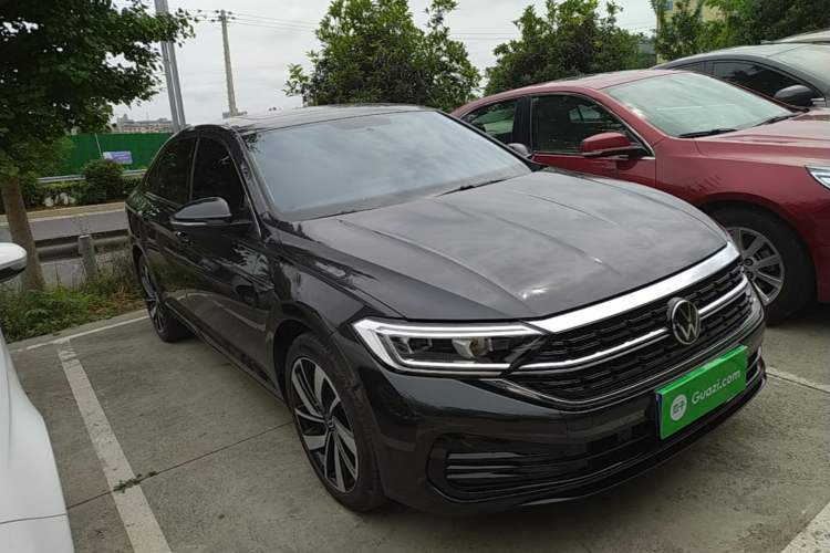Used Volkswagen Sagitar 2025 Revised Version 2 300TSI DSG Excellence Edition Exterior 1