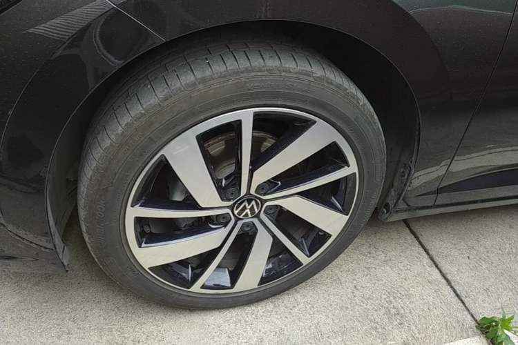 Used Volkswagen Sagitar 2025 Revised Version 2 300TSI DSG Excellence Edition Exterior 4