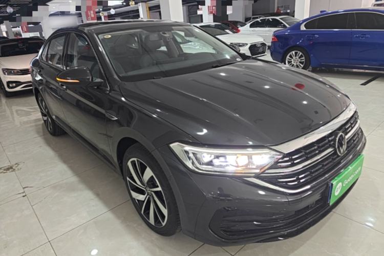 Used Volkswagen Sagitar 2025 Revised Version 2 300TSI DSG Excellence Edition Front Right 45 Deg