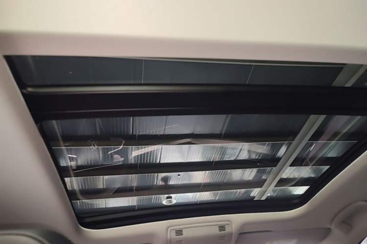 Used Volkswagen Sagitar 2025 300TSI DSG Excellence Edition Headliner