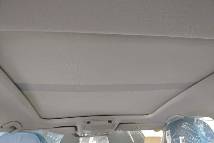Used Volkswagen Sagitar 2025 Facelift 200TSI DSG Flyover Edition Headliner