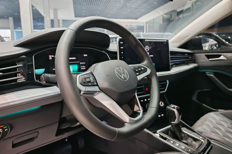 Used Volkswagen Sagitar 2025 Revised 300TSI DSG Excellence Edition Interior 2