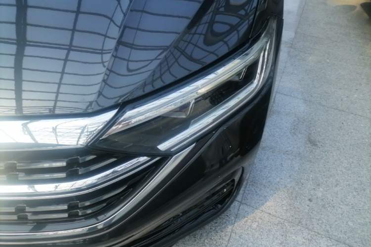 Used Volkswagen Sagitar 2025 300TSI DSG Excellence Edition Left Front Headlight