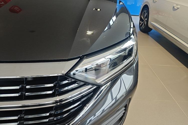 Used Volkswagen Sagitar 2025 Revised Version Three 300TSI DSG Excellence Edition Left Front Headlight