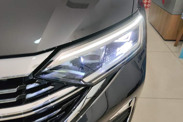 Used Volkswagen Sagitar 2025 300TSI DSG Excellence Edition Left Front Headlight