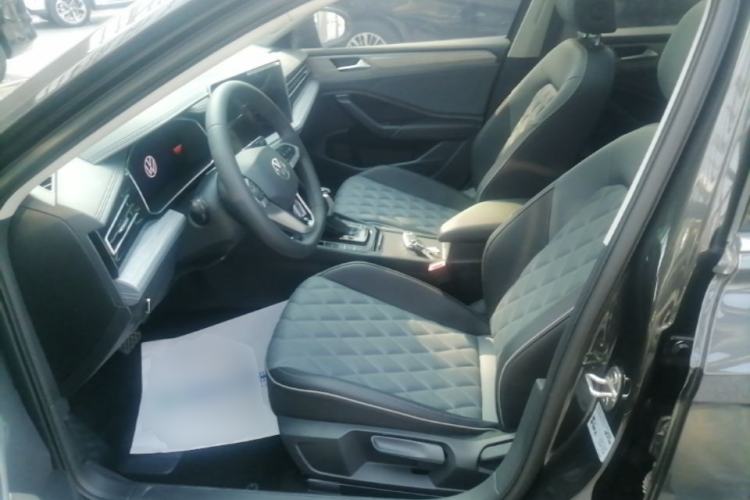 Used Volkswagen Sagitar 2025 300TSI DSG Excellence Edition Left Front Seat