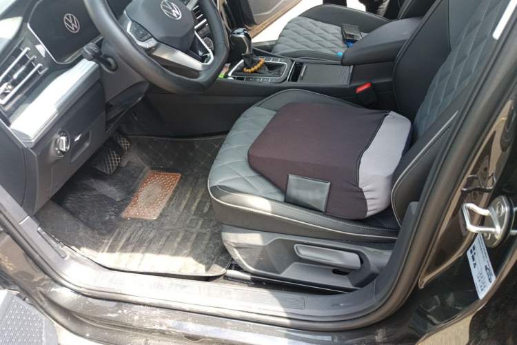 Used Volkswagen Sagitar 2025 300TSI DSG Excellence Edition Left Front Seat