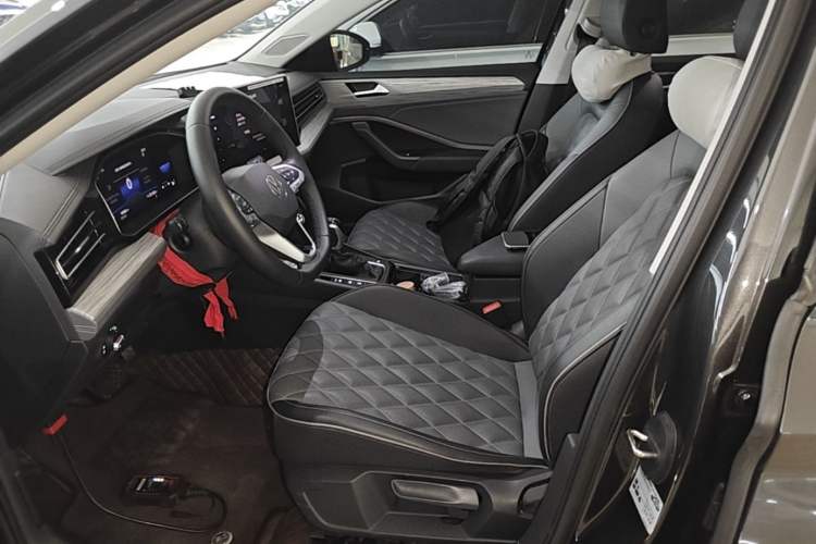 Used Volkswagen Sagitar 2025 Revised Version 2 300TSI DSG Excellence Edition Left Front Seat