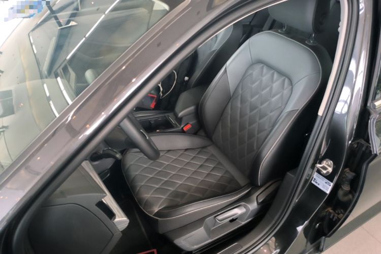 Used Volkswagen Sagitar 2025 300TSI DSG Excellence Edition Left Front Seat