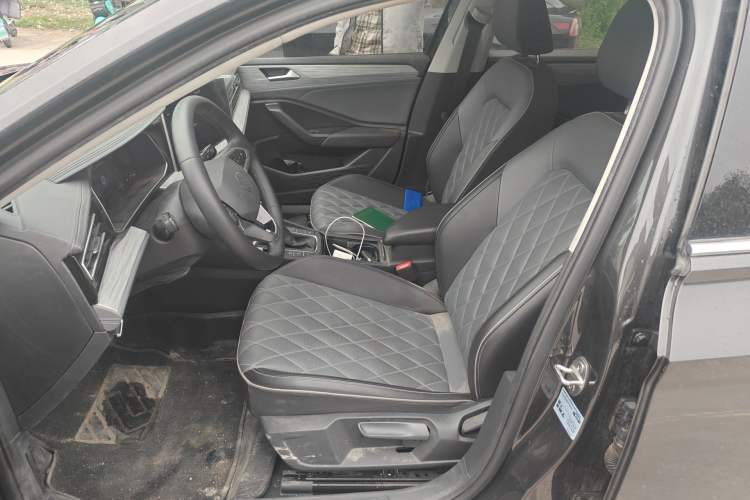 Used Volkswagen Sagitar 2025 300TSI DSG Excellence Edition Left Front Seat