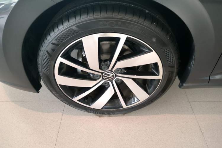 Used Volkswagen Sagitar 2025 300TSI DSG Excellence Edition Left Front Wheel Hub