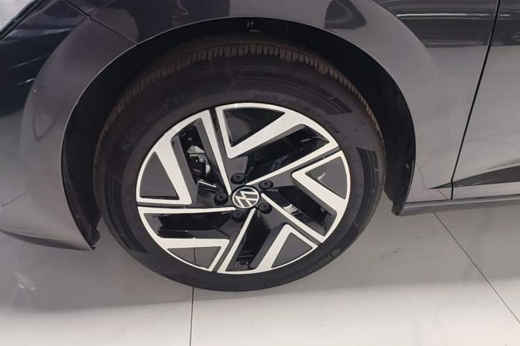 Used Volkswagen Sagitar 2025 300TSI DSG Excellence Edition Left Front Wheel Hub