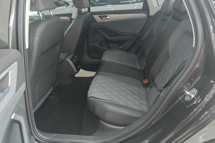 Used Volkswagen Sagitar 2025 300TSI DSG Excellence Edition Left Rear Seat