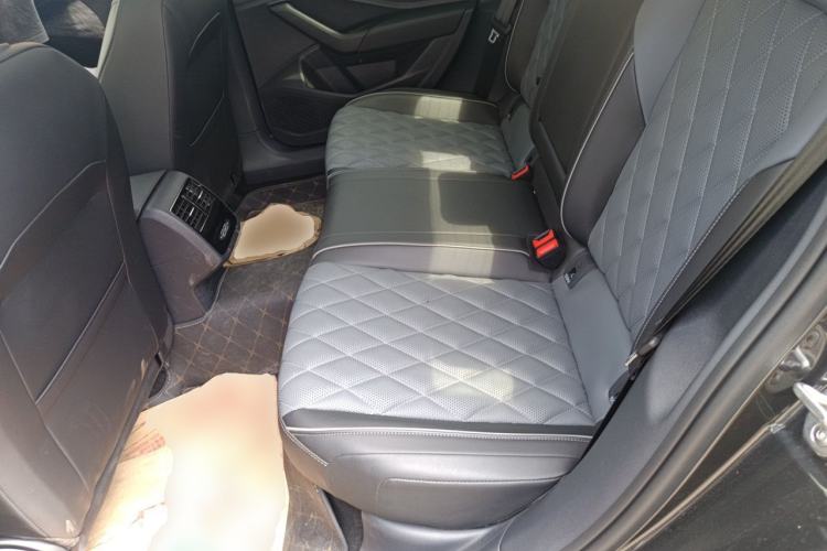 Used Volkswagen Sagitar 2025 300TSI DSG Excellence Edition Left Rear Seat