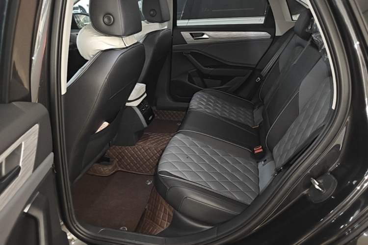 Used Volkswagen Sagitar 2025 Revised Version 2 300TSI DSG Excellence Edition Left Rear Seat