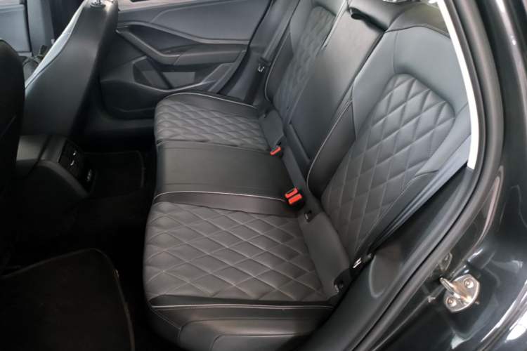 Used Volkswagen Sagitar 2025 300TSI DSG Excellence Edition Left Rear Seat