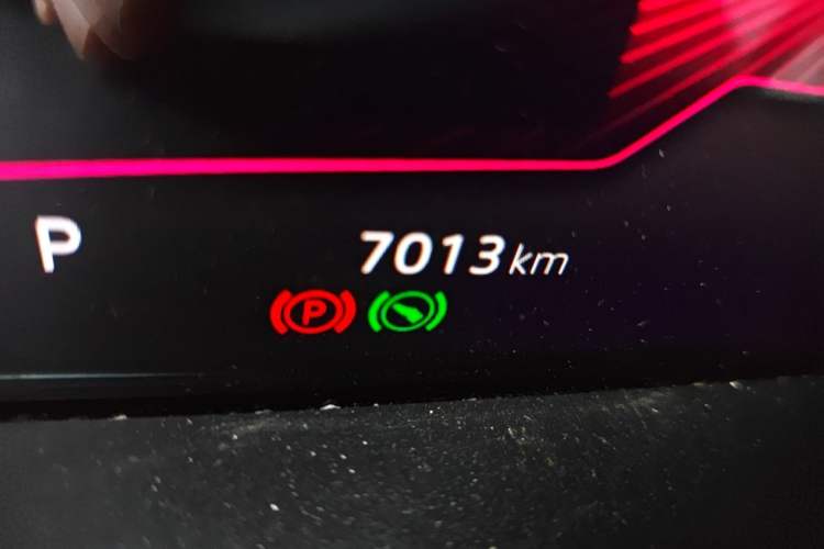Used Volkswagen Sagitar 2025 300TSI DSG Excellence Edition Odometer Close Up