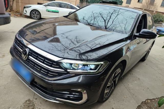 Ojetý Volkswagen Sagitar 2025 300TSI DSG Excellence Edition