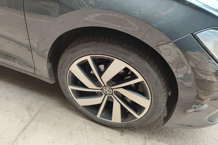 Used Volkswagen Sagitar 2025 300TSI DSG Excellence Edition Right Front Wheel Hub