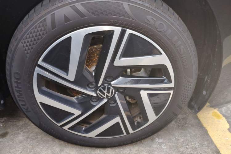 Used Volkswagen Sagitar 2025 Revised Version Three 300TSI DSG Excellence Edition Right Front Wheel Hub
