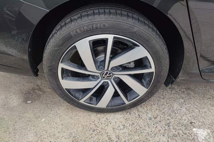 Used Volkswagen Sagitar 2025 Revised Version 2 300TSI DSG Excellence Edition Right Rear Wheel Hub