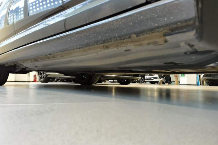 Used Volkswagen Sagitar 2025 Facelifted 300TSI DSG Excellence Edition Right Side Sill