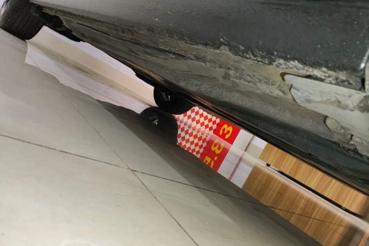 Used Volkswagen Sagitar 2025 300TSI DSG Excellence Edition Right Side Sill