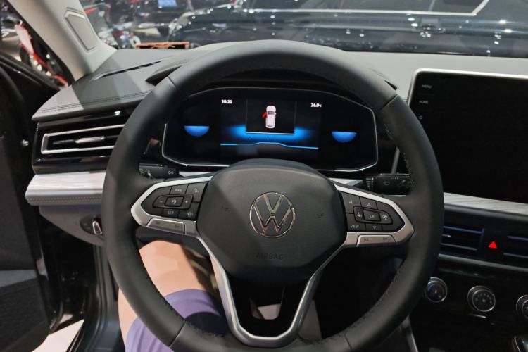 Used Volkswagen Sagitar 2025 Revised 300TSI DSG Excellence Edition Steering Wheel