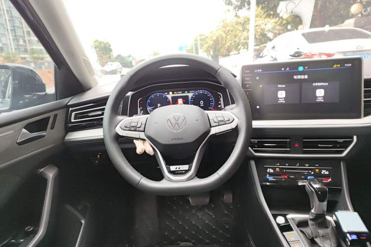 Used Volkswagen Sagitar 2025 300TSI DSG Excellence Edition Steering Wheel