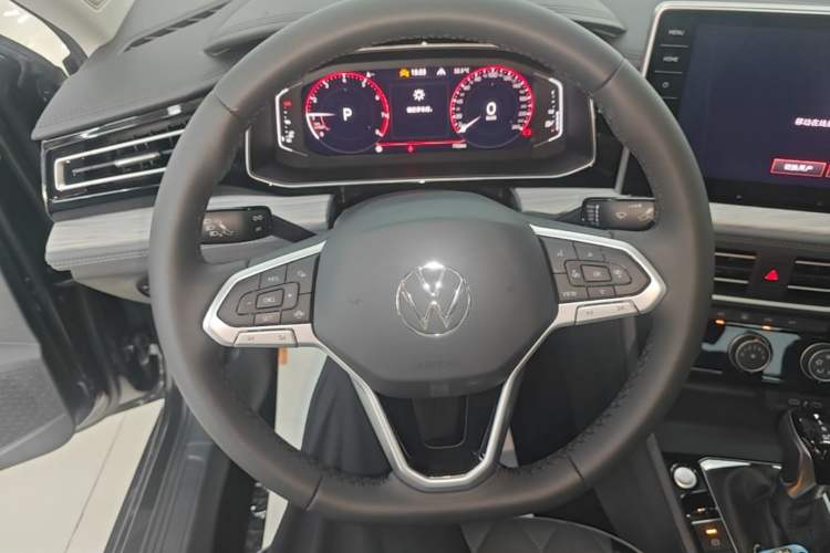 Used Volkswagen Sagitar 2025 300TSI DSG Excellence Edition Steering Wheel