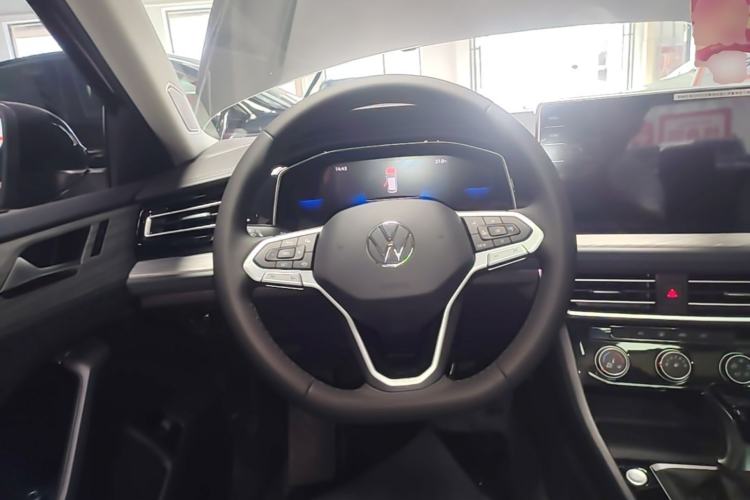 Used Volkswagen Sagitar 2025 300TSI DSG Excellence Edition Steering Wheel