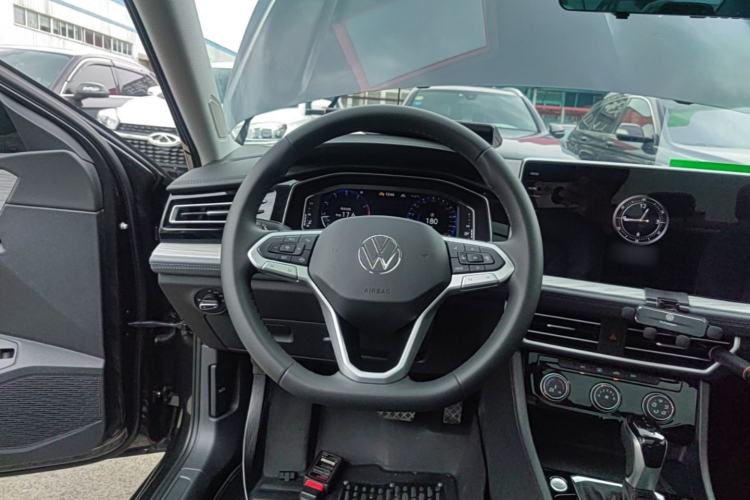 Used Volkswagen Sagitar 2025 Revised Version 2 300TSI DSG Excellence Edition Steering Wheel