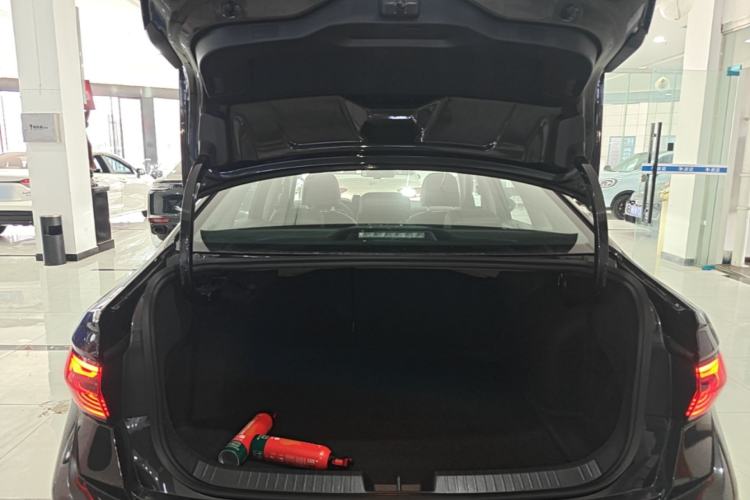 Used Volkswagen Sagitar 2025 Revised Version 2 300TSI DSG Excellence Edition Trunk