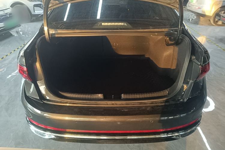 Used Volkswagen Sagitar 2025 300TSI DSG Excellence Edition Trunk